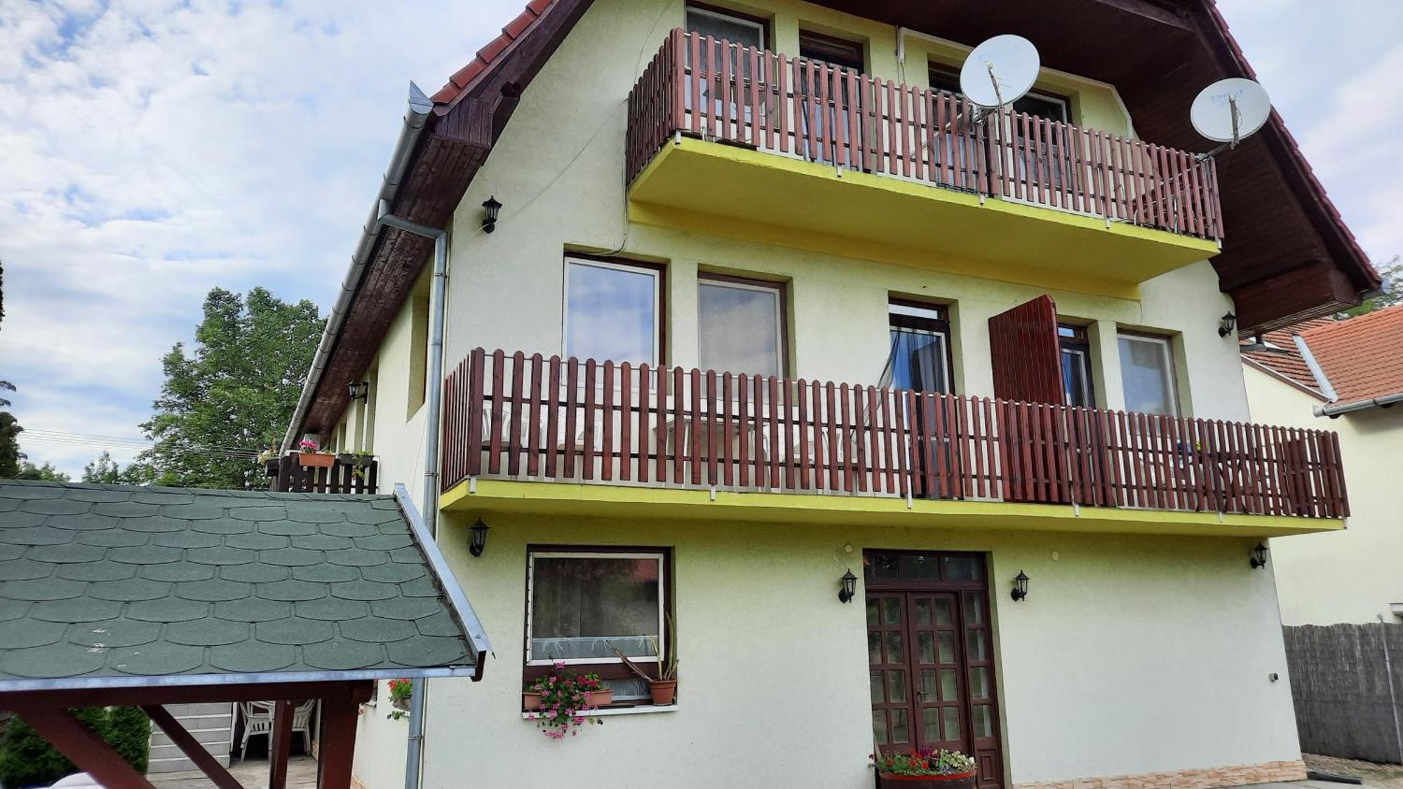 Apartmanhaz Balatonfenyves Appartement Buitenkant foto